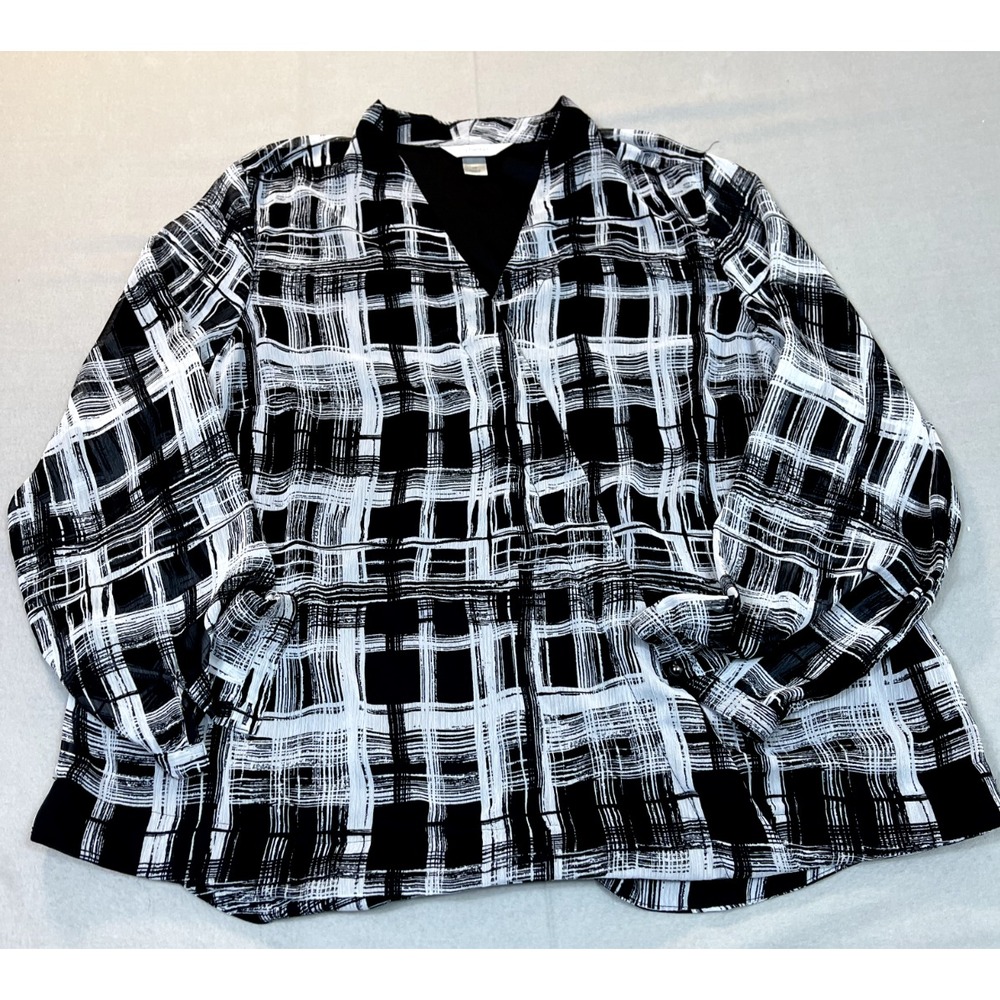 C J Banks Womens Shirt 1X Black White Lined Long Sleeve V Neck Geometric